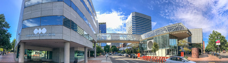 PORTLAND, OR - AUGUST 18, 2017: Panoramic view of city square. Portland attracts 5 million tourists annually.のeditorial素材