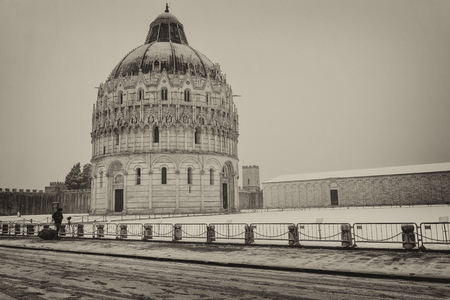 PISA, ITALY - MARCH 1, 2018: Square of Miracles with snow on a winter morning. Last snowfall had been in 2010.のeditorial素材