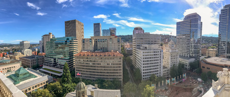 PORTLAND, OR - AUGUST 18, 2017: Panoramic aerial city view. Portland attracts 5 million people annually.のeditorial素材