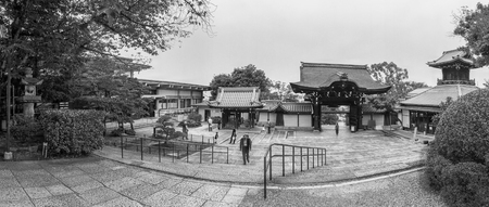 KYOTO - MAY 30, 2016: Tourists in Higashiyama-Ku. Kyoto is a major attraction in Japan.のeditorial素材