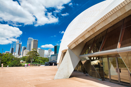 SYDNEY - OCTOBER 2015: Panoramic view of Sydney Opera House on a sunny day. The city attracts 20 million people annually.のeditorial素材