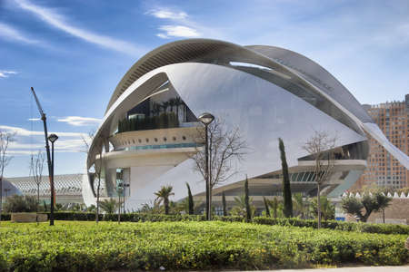 VALENCIA, SPAIN - MARCH 4, 2007: Modern city architecture on a beautiful sunny day.のeditorial素材