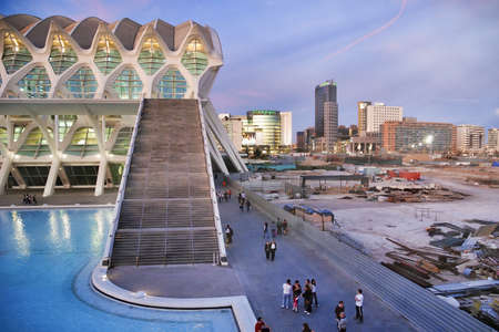 VALENCIA, SPAIN - MARCH 5, 2007: Modern city architecture on a beautiful winter night.のeditorial素材