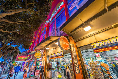 SAN FRANCISCO, CA - AUGUST 7, 2017: Tourists in Fisherman's Wharf near Pier 45 at night.のeditorial素材