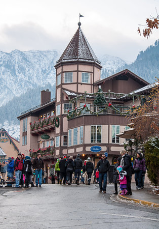 Leavenworth, WA USA December 21, 2013:  People holiday shopping in cute Bavarian village theme town of Leavenworth, a popular travel destinationのeditorial素材