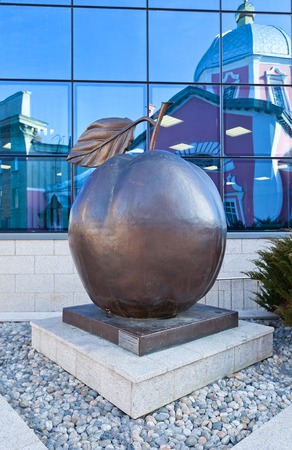 Kursk, Russia - March 21, 2014  Apple monument  dedicated to local apple brand Antonovka  in Kursk, Russia  Work of sculptor Vyacheslav Klykov, 2004のeditorial素材