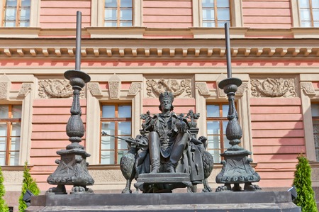 Russia, Saint Petersburg - July 12, 2014  Monument to Russian Emperor Paul I in inner yard of St  Michael Castle in Saint Petersburg, Russia  Erected in 2003, architect V  Nalivaiko, sculptor V  Gorevoy のeditorial素材