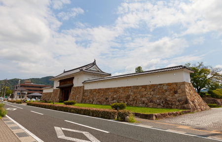 MAIZURU, JAPAN - JULY 29, 2016: Reconstructed in 1997 Main Gate and walls of Tanabe castle. Castle was erected in 1579 by Hosokawa Fujitaka, abandoned in 19th c., partly reconstructed in 1940 and 1997のeditorial素材
