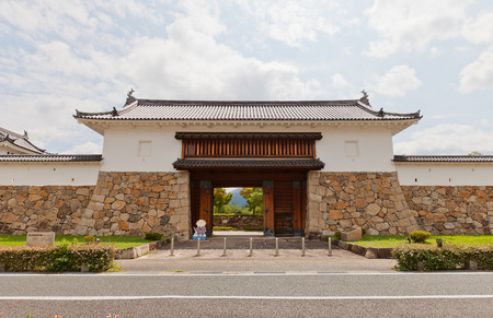 MAIZURU, JAPAN - JULY 29, 2016: Reconstructed in 1997 Main Gate of Tanabe castle. Castle was erected in 1579 by Hosokawa Fujitaka, abandoned in 19th c., partly reconstructed in 1940 and 1997のeditorial素材