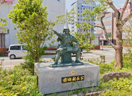 TAKAOKA, JAPAN - AUGUST 05, 2016: Statue of Maeda Toshinaga near Takaoka railway station, Japan. Toshinaga (1562-1614) was a founder of Takaoka castle and townのeditorial素材