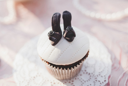 mini tasty cupcake on tableの写真素材