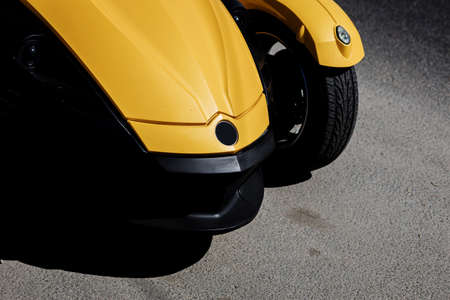 the defeated front headlight of the car. car accident. Insurance of car crashの写真素材