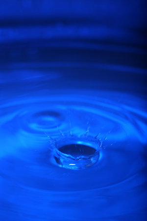 transparent drops of water, nice beautiful background photoの写真素材