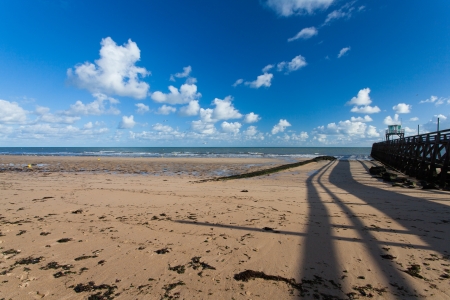 jetty pontoon luc sur merの写真素材