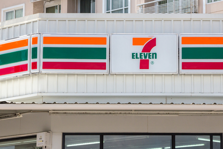 Nakhon Ratchasima, THAILAND - Nov 10, 2015 : 7-Eleven, convenience store with largest number of outlets in Thailand.のeditorial素材