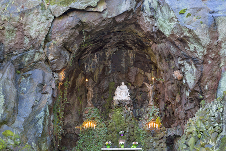 Our Lady's Grotto of the National Sanctuary of Our Sorrowful Mother Catholic Shrine in Portland Oregonの写真素材