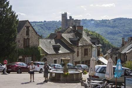 Najac, a picturesque village in the Aveyron River, Southern France. Famous for the partly ruined castle that dominates the townのeditorial素材