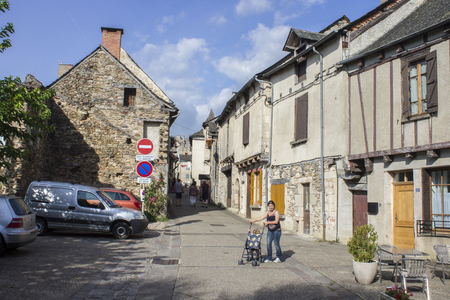 Najac, a picturesque village in the Aveyron River, Southern France. Famous for the partly ruined castle that dominates the townのeditorial素材