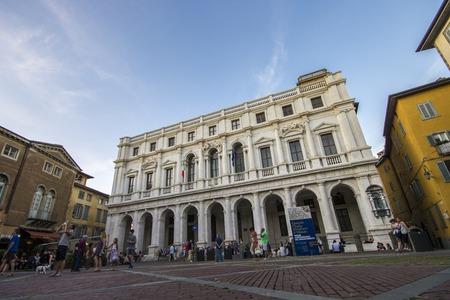 The Biblioteca Civica Angelo Mai on the Piazza Vecchia, occupying the Palazzo Nuovo di Bergamoのeditorial素材