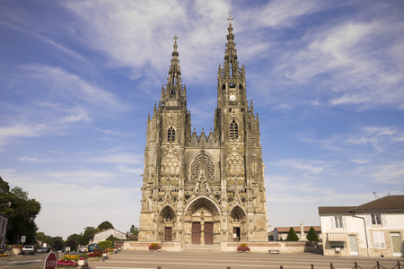The Basilique Notre-Dame de l'Epine (Basilica of Our Lady of the Thorn), a Roman Catholic basilica in the small village of L'Epine, Marne, France, built in Flamboyant Gothic styleのeditorial素材