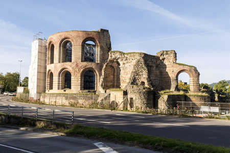 Trier, Germany. The Imperial Baths (Kaiserthermen), a large Roman bath complex from the ancient city of Augusta Treverorum.の写真素材