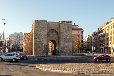 Ciudad Real, Spain. The Puerta de Toledo (Toledo Gate), a Gothic fortified city entrance formerly part of the walls. Horseshoe archのeditorial素材