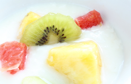 close up of mixed fruit in yogurtの写真素材