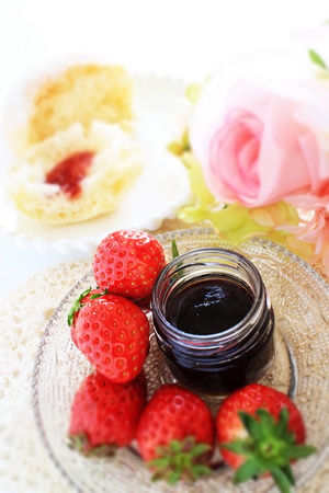 strawberry jam and biscuitの写真素材