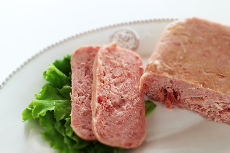 Luncheon meat on lettuceの写真素材