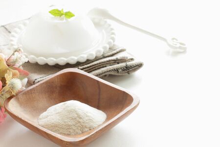 Agar powder on wooden plate for cooking ingredientの写真素材