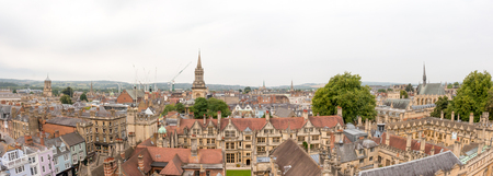 Cityscape of Oxford, a city in South East England, county town of Oxfordshire and home of University of Oxford. Panorama.の写真素材