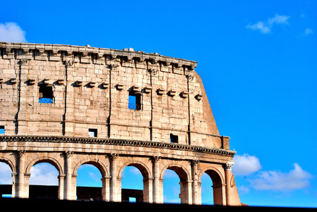 Wonders and details of ancient Rome, streets, monuments and charming corners.