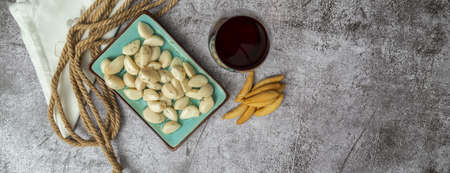 Typical Spanish appetizer tapa composed of garlic in vinaigrette with red wine.の写真素材