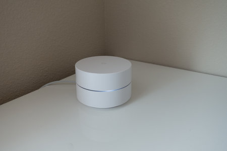 Orlando, FL/USA-8/9/19:A Google Wifi hub creates a Mesh Network throughout your home.のeditorial素材
