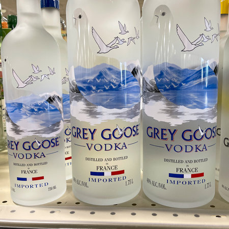 Springfield, IL USA  - September 23, 2021:  A display of bottles of Grey Goose Vodka  with background bokeh at a Binneys liqour store in Springfield, Illinois.のeditorial素材