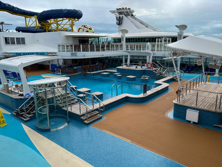 Orlando, FL USA-January 8, 2022:  The Main Pool on the Norwegian Cruise Line NCL  cruise ship Escape in Port Canaveral, Florida.のeditorial素材