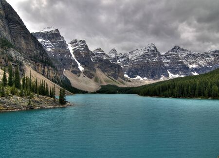 View From Rockpile Trail Lookout On The Enchanting Moraine Lake Banff National Parkの写真素材