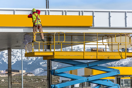 Telescopic elevator for rent