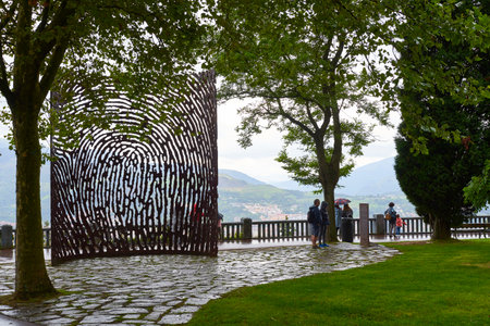 La Huella Sculpture by Juan JosÃ© Novella, Artxanda, Bilbao, Biscay, Basque Country, Spain, Europeのeditorial素材