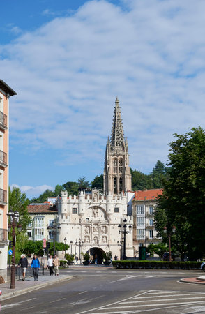 View of the arch of Santa Maria and Burgos Cathedral in the background, Spain, Europeのeditorial素材