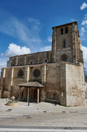 View of the St. Stephen's Church, Burgos, Castilla y LeÃ³n, Spainのeditorial素材