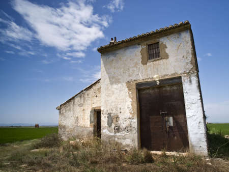 Old country house abandoned in the area of La Albufera de Valencia, Spainの写真素材