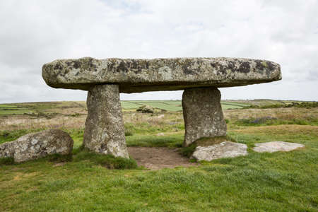 Lanyon Quoit, a megalithic dolmen site with a 12-ton capstone, Cornwall UKの写真素材
