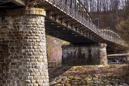 one going to the other side Bridge, photographed from bottom to top