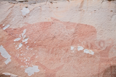 painting on stone wall be prehistoric drawing age about 3,000 year, at patam of ubonratchathani thailandのeditorial素材