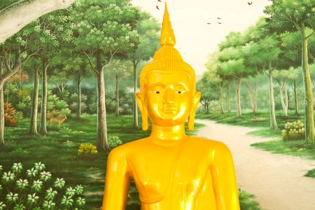 Golden buddha statue in thai templeのeditorial素材