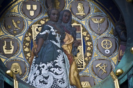 detail of the famous Jugendstil Ankeruhr in Viennaの写真素材