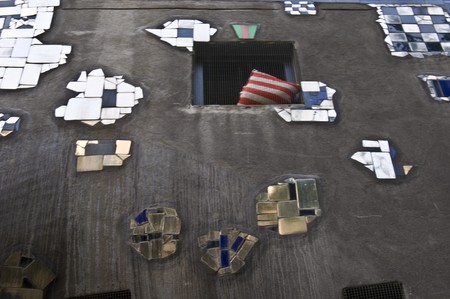 detail of the famous and colorful Hundertwasserhaus in Viennaのeditorial素材