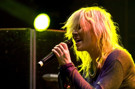 HALLE, GERMANY - AUGUST 27: Natasha Bedingfield performs at the 75th Laternenfest on August 27, 2011 in Halle, Germany.のeditorial素材
