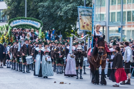 Parade of the hosts of the tents of the Oktoberfestのeditorial素材